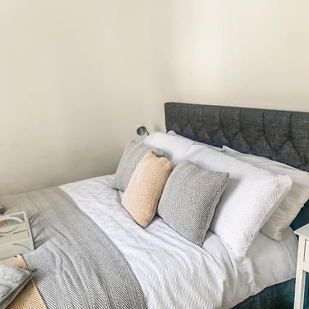 The Rosebery Retreat By The Castle 1-Bed Apartment Inverness Dış mekan fotoğraf